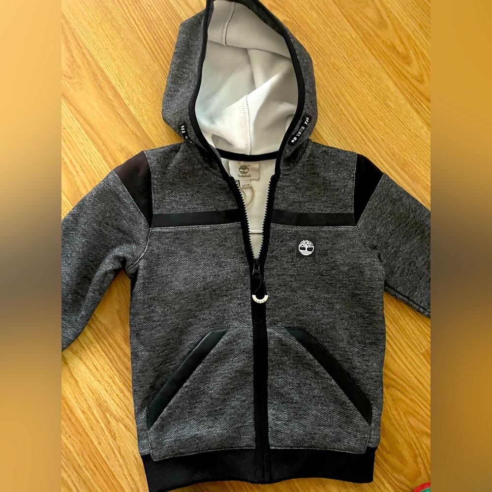 NWT - TIMBERLAND- Kids sz 5. Super plush fleece hoodie.